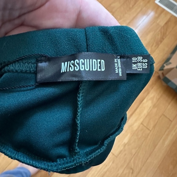 NWT Missguided Skirt evergreen. Size 6 - Picture 5 of 7